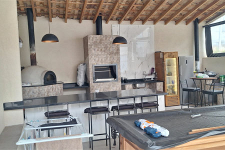 Casa à venda com 4 quartos, sendo 3 suítes, no Centro, Bom Jesus dos Perdões, SP