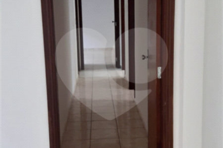 Casa à venda com 4 quartos, sendo 2 suítes, em Cidade Jardim, Araraquara, SP