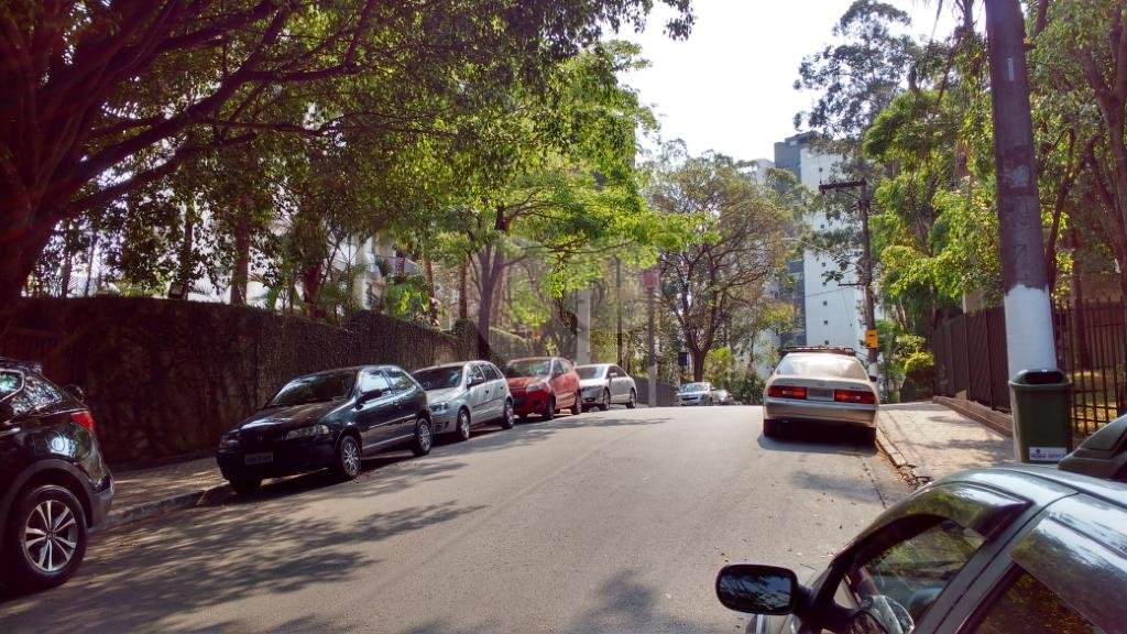 Apartamento à venda com 4 quartos, sendo 3 suítes, em Vila Andrade, São Paulo, SP