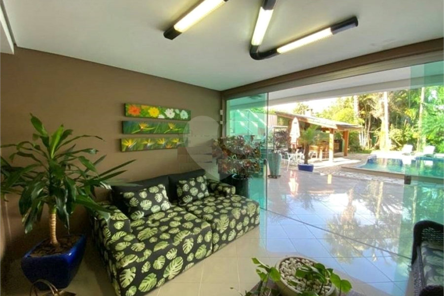 Casa à venda com 4 suítes em Jardim Floresta, São Paulo, SP