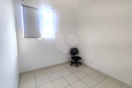 Apartamento à venda com 2 quartos em Sítio Pinheirinho, São Paulo, SP