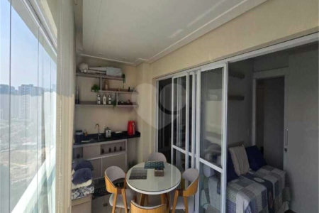 Apartamento à venda com 2 quartos, sendo 1 suíte,  em Vila Gertrudes, São Paulo, SP