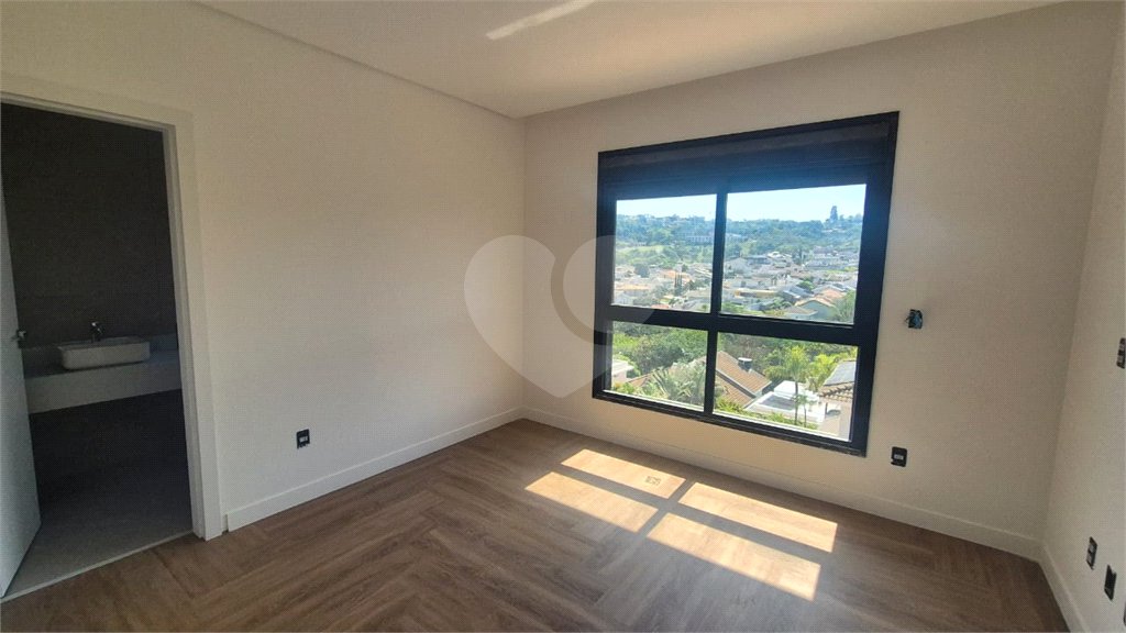 Casa à venda com 3 suítes no condomínio Recanto dos Paturis, Vinhedo - SP