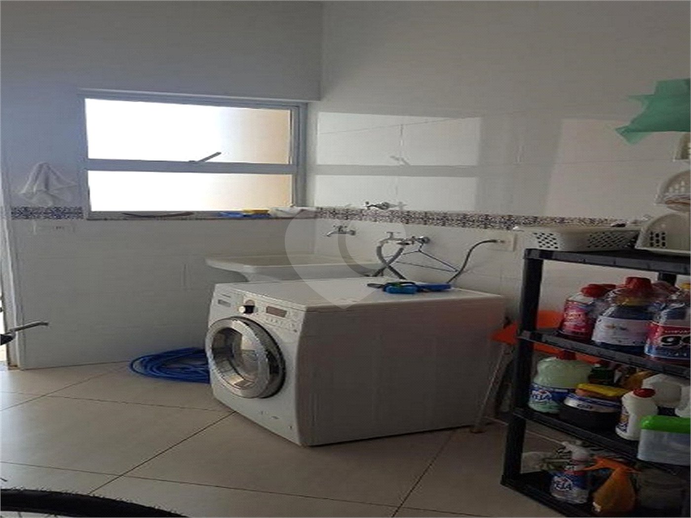 Casa à venda com 3 quartos, sendo 1 suíte, no condomínio Village Ipanema 1, Araçoiaba da Serra - SP