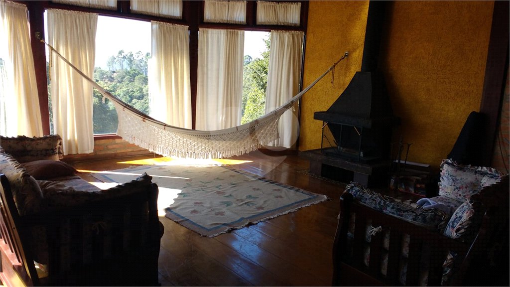 Casa à venda com 4 suítes no condomínio Parque Petrópolis 4 Secção, Mairiporã - SP