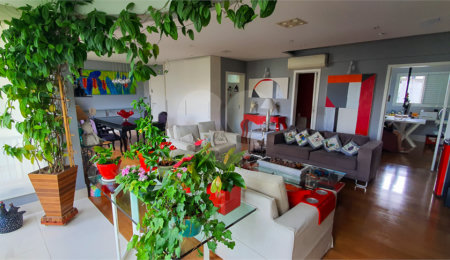 Apartamento à venda com 3 suítes em Vila Suzana, São Paulo, SP