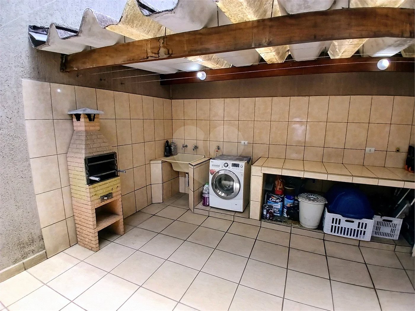 Sobrado à venda com 3 quartos, sendo 1 suíte,  em Tremembé, São Paulo, SP