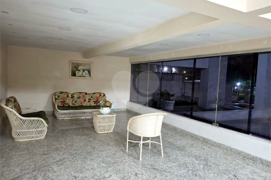 Apartamento à venda com 1 quarto em Vila Alzira, Guarujá, SP