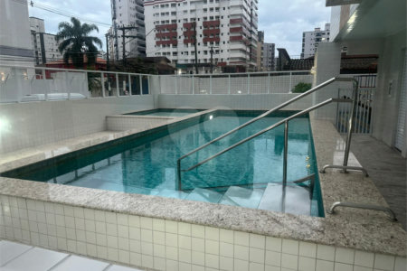 Apartamento à venda ou para alugar com 2 quartos, sendo 1 suíte,  em Guilhermina, Praia Grande, SP