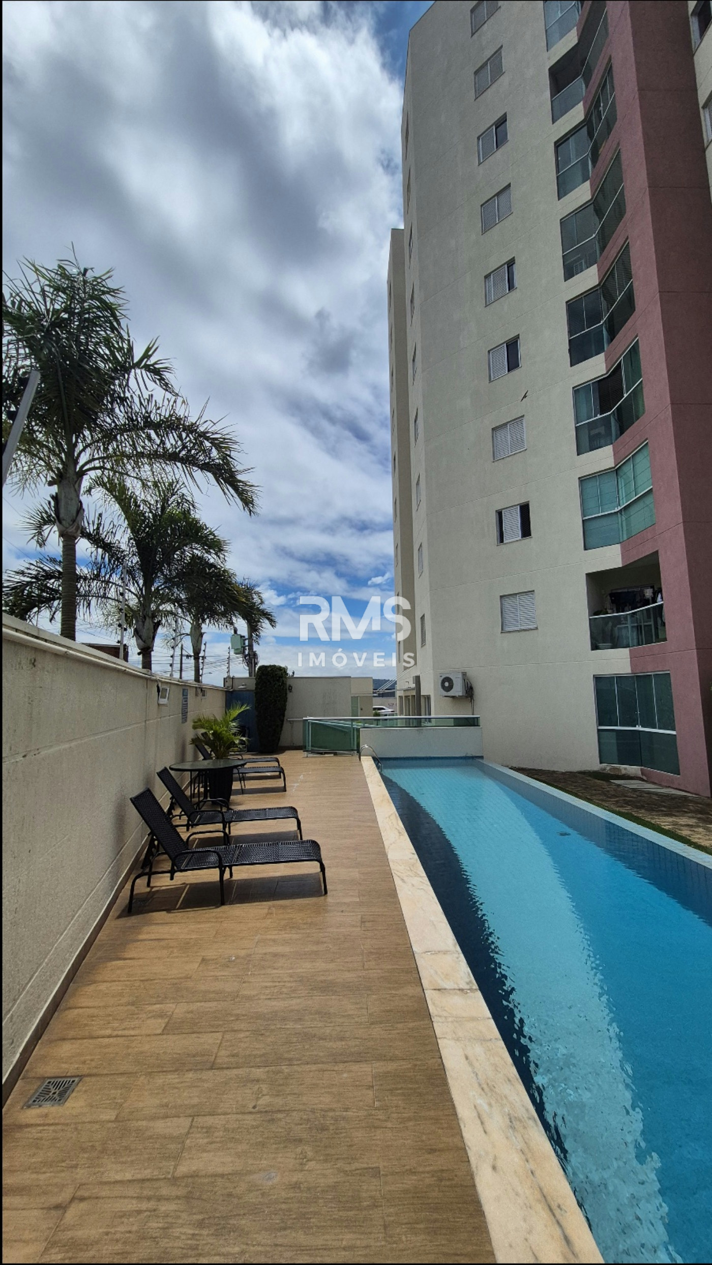 Apartamento à venda com 3 quartos, sendo 1 suíte,  em Jardim Aeroporto I, Itu, SP