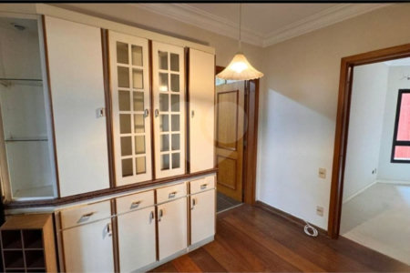 Apartamento à venda ou para alugar com 3 quartos, sendo 1 suíte, em Vila Andrade, São Paulo, SP