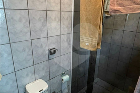 Sobrado à venda com 3 quartos em Jardim Laila, Embu das Artes, SP