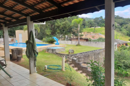 Chácara à venda com 3 suítes em Ribeirão dos Porcos, Atibaia, SP