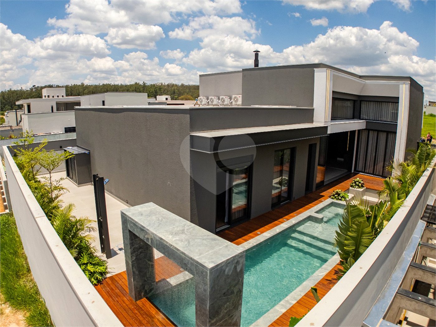 Casa à venda com 3 suítes no condomínio Villa dos Pinheiros, Indaiatuba - SP