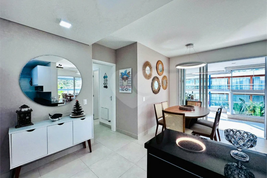Apartamento à venda com 3 quartos, sendo 1 suíte, em Riviera de São Lourenço, Bertioga, SP