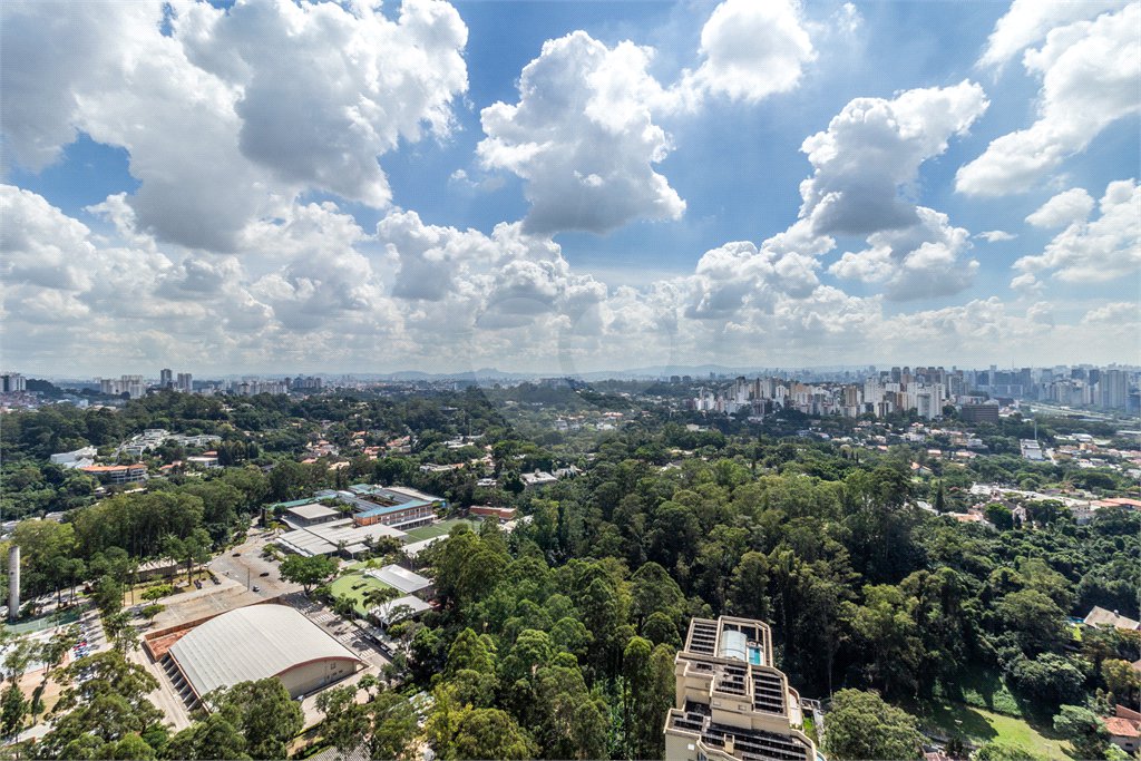 Apartamento à venda ou para alugar com 4 quartos, sendo 3 suítes, em Jardim Morumbi, São Paulo, SP