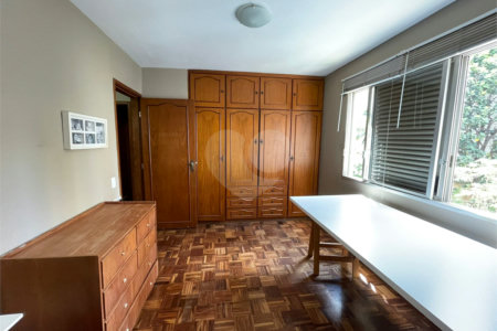 Apartamento à venda com 3 quartos, sendo 1 suíte, em Higienópolis, São Paulo, SP