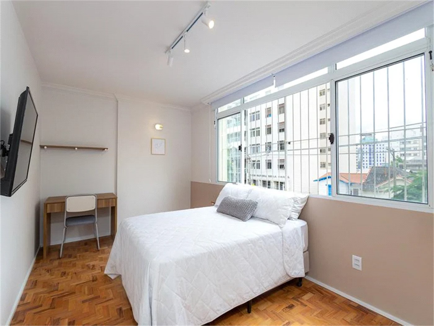 Apartamento à venda com 4 quartos, sendo 2 suítes, em Pinheiros, São Paulo, SP