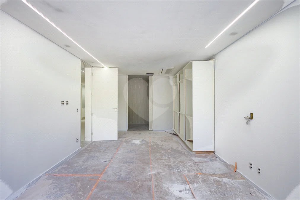 Casa em condomínio fechado no Jardim Europa ao lado do Iguatemi | 3 suítes | 4 vagas