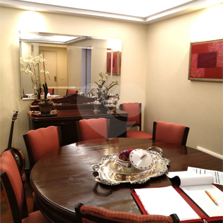 Apartamento à venda com 3 quartos, sendo 1 suíte, em Jardim Paulista, São Paulo, SP