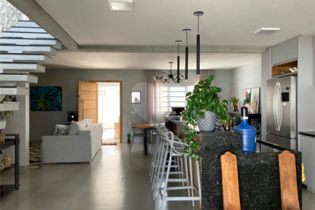 Casa à venda com 3 quartos, sendo 1 suíte, em Vila Zanforlin, Torrinha, SP