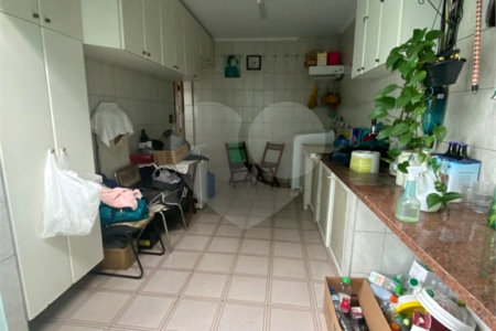 Sobrado à venda com 3 quartos em Jardim Imperador, Suzano, SP