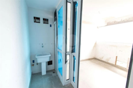 Apartamento à venda com 3 suítes em Vila Firmiano Pinto, São Paulo, SP