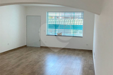 Sobrado à venda com 4 quartos, sendo 1 suíte, em Ipiranga, São Paulo, SP