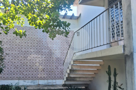 Casa à venda com 3 quartos, sendo 2 suítes, no condomínio Rio Bon, Rio de Janeiro - RJ