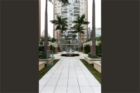Apartamento à venda com 3 suítes em Vila Olímpia, São Paulo, SP