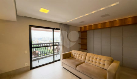 Apartamento à venda com 3 quartos, sendo 1 suíte,  em Chácara Santo Antônio, São Paulo, SP