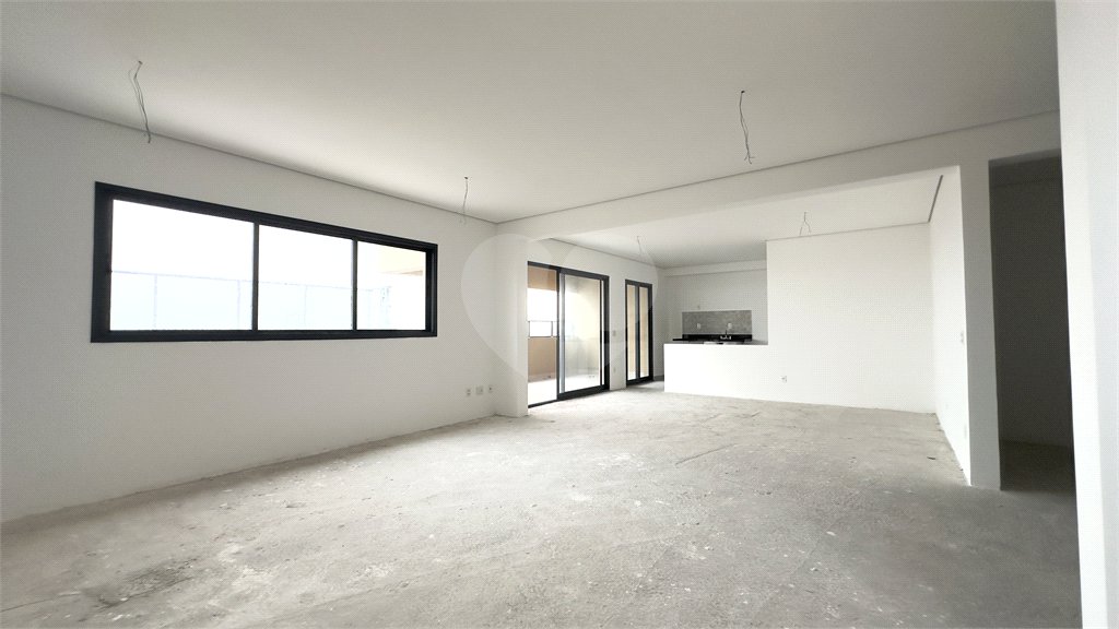 Apartamento à venda com 3 suítes no Centro, Indaiatuba, SP