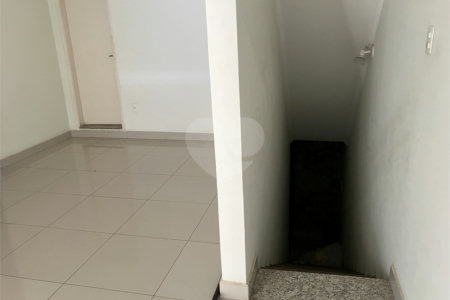 Casa Térrea à venda com 4 quartos, sendo 2 suítes, em Jardim Santa Rosália, Sorocaba, SP