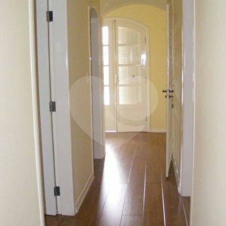 Sobrado à venda com 3 quartos, sendo 2 suítes,  em Vila Paulicéia, São Paulo, SP