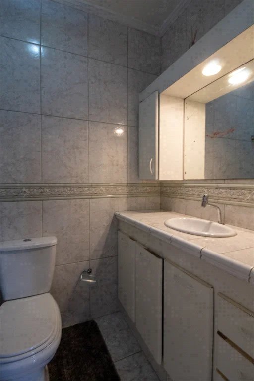 Sobrado à venda com 3 quartos, sendo 1 suíte, em Jardim Ester, São Paulo, SP