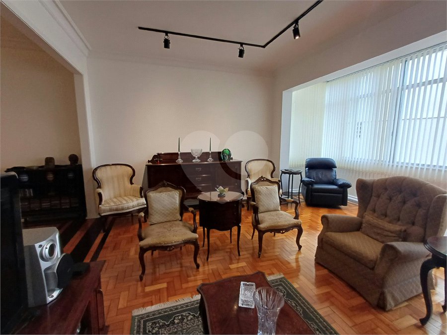 Apartamento à venda com 3 quartos, sendo 1 suíte, em Copacabana, Rio de Janeiro, RJ