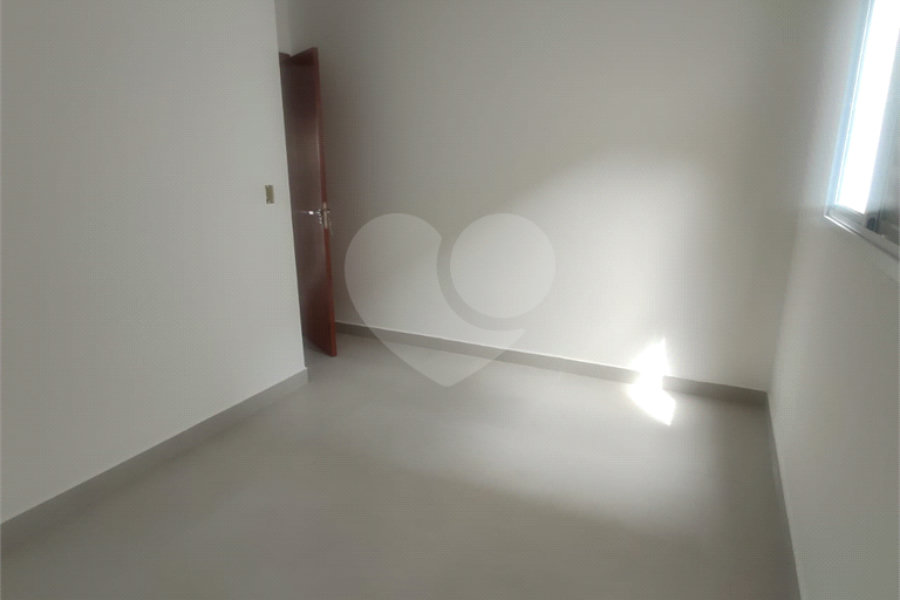 Sobrado à venda com 3 quartos, sendo 1 suíte,  em Parada Inglesa, São Paulo, SP