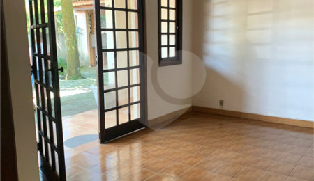 Casa à venda com 3 quartos em Horto Florestal, São Paulo, SP