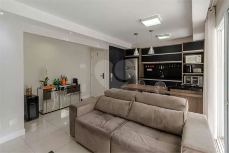 Apartamento à venda com 2 quartos, sendo 1 suíte,  em Vila Andrade, São Paulo, SP