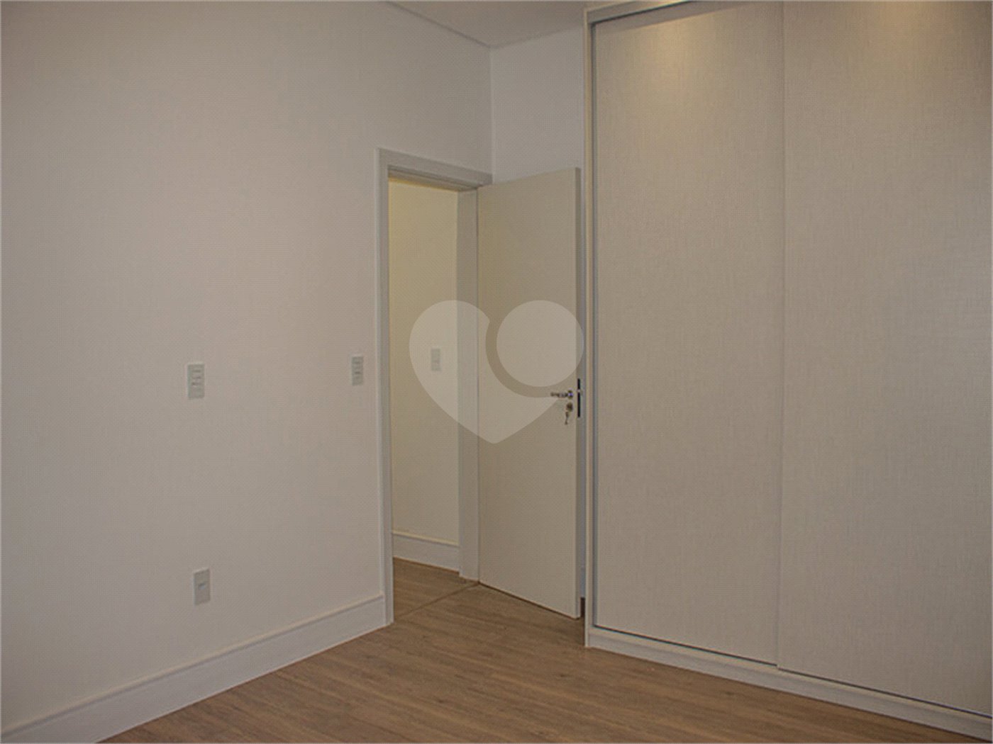 Casa à venda com 3 suítes no condomínio Residencial Central Parque, Salto - SP