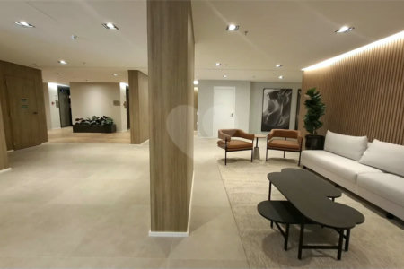 Apartamento à venda com 3 suítes em Vila Pirajussara, São Paulo, SP