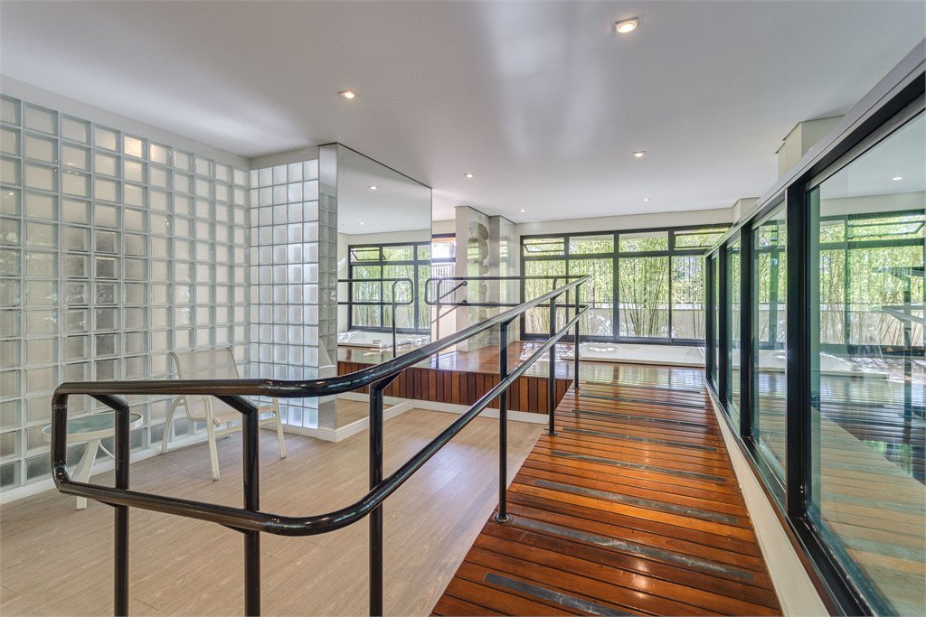Apartamento à venda com 3 quartos, sendo 1 suíte, em Morumbi, São Paulo, SP