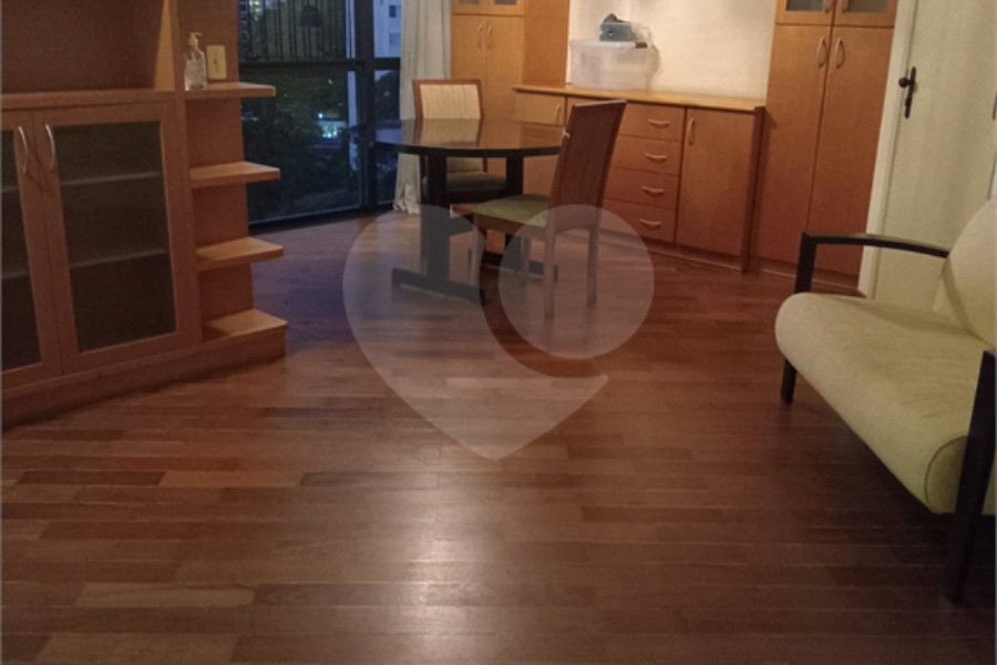 Apartamento à venda com 3 quartos, sendo 1 suíte, em Morumbi, São Paulo, SP