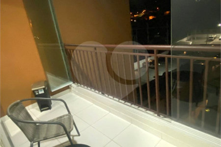 Apartamento à venda com 2 quartos, sendo 1 suíte,  em Jardim Carambeí, São Roque, SP