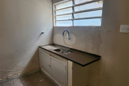 Sobrado à venda com 4 quartos, sendo 1 suíte, no Centro, Araraquara, SP