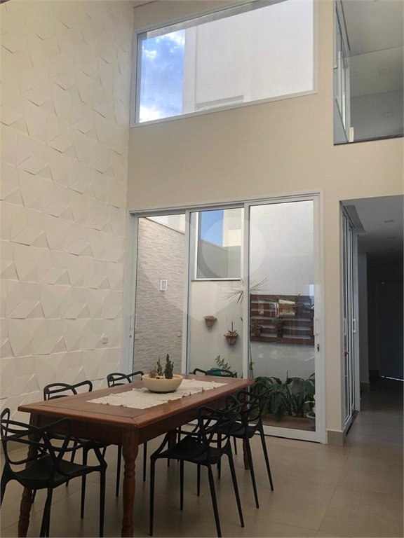 Casa à venda com 3 quartos, sendo 1 suíte,  no condomínio Costa das Areias, Salto - SP