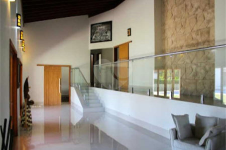 Casa à venda com 5 quartos, sendo 3 suítes, no condomínio Residencial Vale das Laranjeiras, Indaiatuba - SP