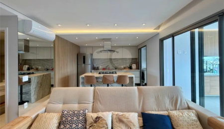 Apartamento à venda com 3 suítes em Santo Amaro, São Paulo, SP
