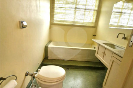 Casa Térrea à venda com 5 quartos em Jardim Petrópolis, São Paulo, SP