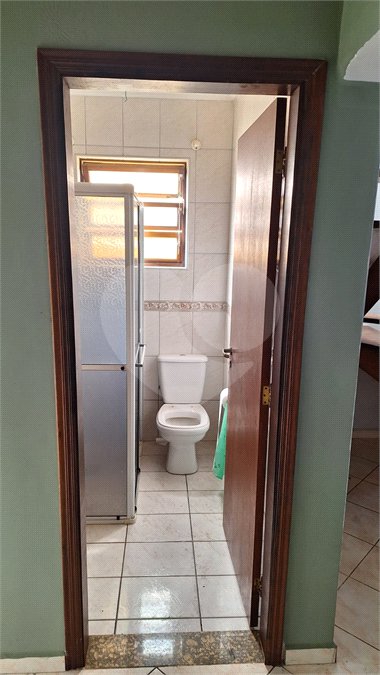 Sobrado para alugar com 4 quartos, sendo 3 suítes, em Vila Nivi, São Paulo, SP